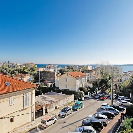 Alexandra Yourhosthelper Cannes Exterior photo