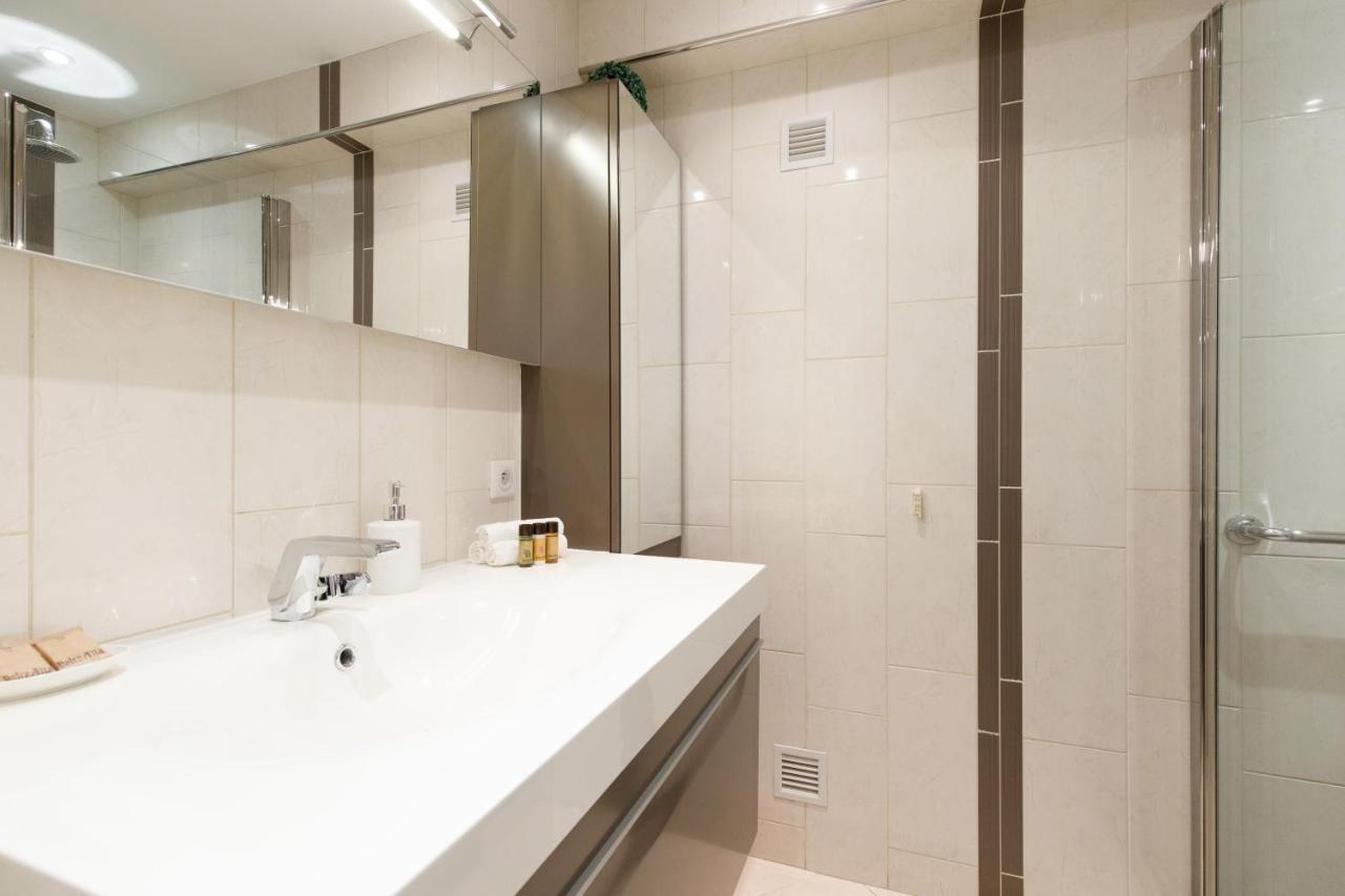 Apartment Alexandra Yourhosthelper Cannes