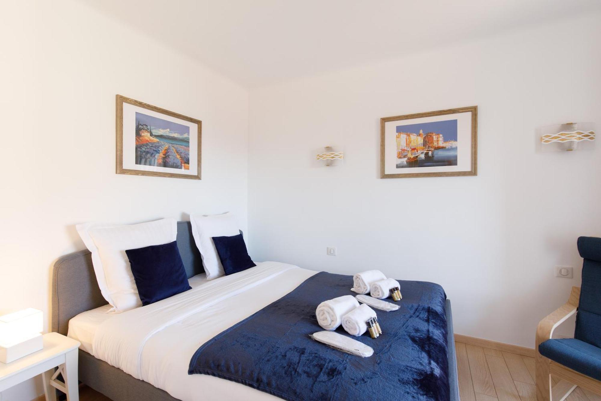 Apartment Alexandra Yourhosthelper *